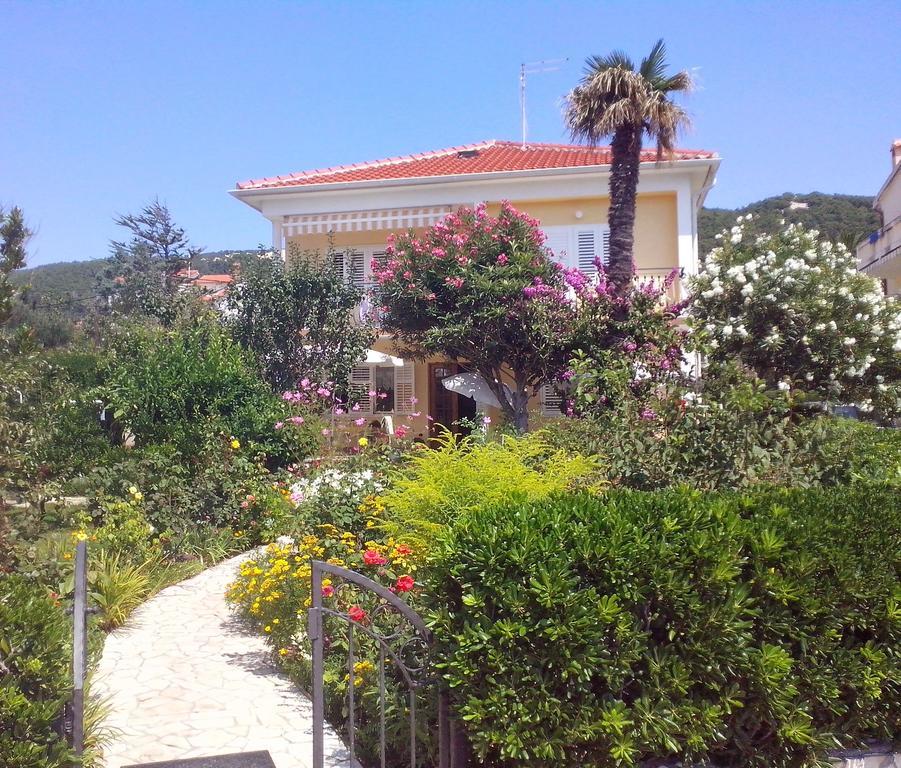 Apartments Antica Rab Town Exterior foto