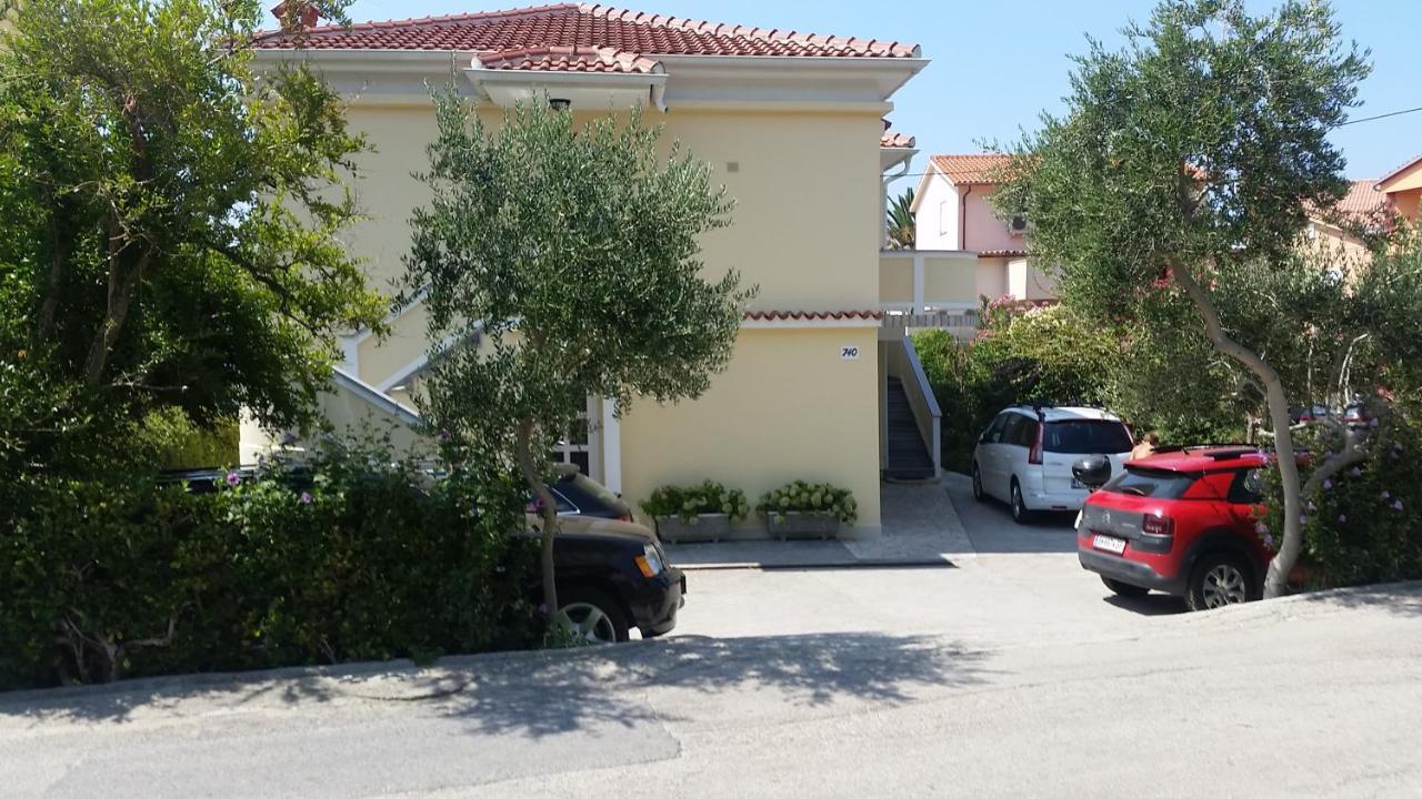 Apartments Antica Rab Town Exterior foto